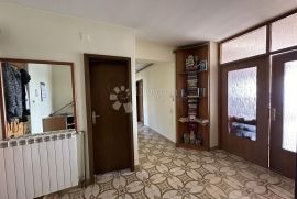 Etaža kuće s predivnim pogledom, Lovran, Appartment