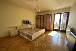 Etaža kuće s predivnim pogledom, Lovran, Appartement