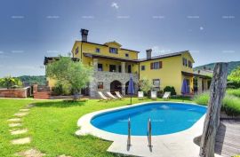 Kuća Prodaje se prekrasna vila sa bazenom u blizini Pazina, Pazin, Casa