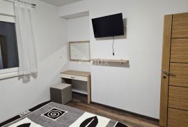 OTOK RAB, BANJOL - 3S + DB u višestambenoj zgradi, Rab, Apartamento