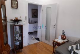 Labin, centar - vrhunski novouređeni stan (penthouse), Labin, Appartement