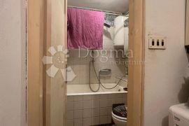 PODMURVICE 31 m2 1SKL, Rijeka, Flat