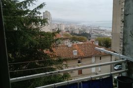 RIJEKA, TURNIĆ - stan s pogledom na more na odličnoj lokaciji, Rijeka, Flat