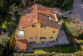 ISTRA, ROVINJ - Apartmanska kuća, 200 m od mora, Rovinj, House