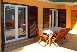 ISTRA, ROVINJ - Apartmanska kuća, 200 m od mora, Rovinj, House