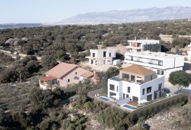 OTOK PAG, MANDRE, dvoetažni penthouse s bazenom i krovnom terasom, Kolan, Appartamento