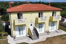 Kuća Umag. Lijepa kuca sa šest apartmana., Umag, Haus