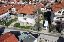 Kuća na tri etaže 255m2, Briješće, Sarajevo Novi Grad, Casa