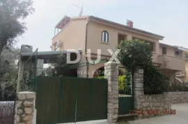 MALI LOŠINJ, ARTATORE - Kuća sa tri apartmana i razrađenim turizmom, Mali Lošinj, Casa