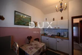 ISTRA, ŠTINJAN Apartmanska kuća s pogledom na more!, Pula, Maison