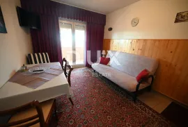 ISTRA, ŠTINJAN Apartmanska kuća s pogledom na more!, Pula, Maison