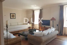 OPATIJA, STROGI CENTAR - Stan u vili 100 metara do mora s parkirnim mjestom!, Opatija, Apartamento