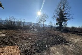 KUĆA U PRIRODI I UCRTANI OBJEKT S POGLEDOM VELEBIT, Gospić - Okolica, Casa