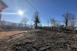 KUĆA U PRIRODI I UCRTANI OBJEKT S POGLEDOM VELEBIT, Gospić - Okolica, Casa