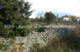 Građevinsko zemljište 2336 m2 u Vrsima, Zadar *800 m OD MORA*  (ID-1713), Nin, Terreno