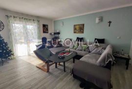 Omiš, Marušići, prekrasan trosoban stan s pogledom na more, Omiš, Appartment