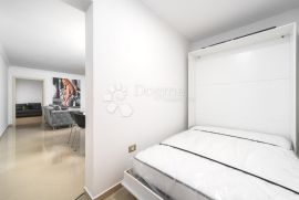 Prvi red do mora, Novigrad, Appartement