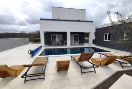 ISTRA, VODNJAN - Moderna villa 195m2, grijani bazen, sauna, jacuzzi, luksuzno namješten, Vodnjan, Casa