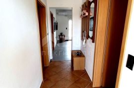 ZADAR, NIN - Apartmanska vila pokraj mora, Nin, Haus