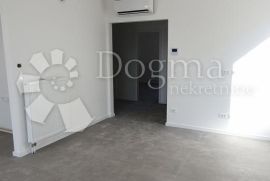 Stan dvosobni + vrt, novogradnja, Melada, Zadar, Apartamento