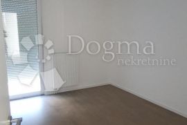 Stan dvosobni + vrt, novogradnja, Melada, Zadar, Apartamento