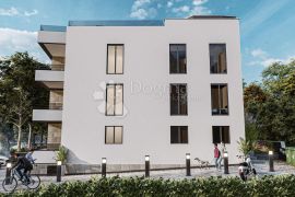 Prekrasan stan s krovnom terasom, Zadar, Apartamento