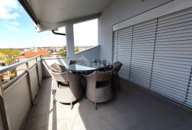 ISTRA, PULA - Penthouse 120 m2, pogled na more, jacuzzi, vrt, parking, namješteno, Medulin, Flat