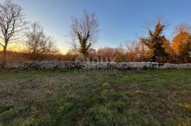 ISTRA, MARČANA - Građevinsko zemljište s idejnim projektom!, Marčana, Земля