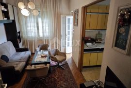 RIJEKA, BULEVARD - Gospodski stan 97 m2 u vili na 2. katu s pogledom na more!, Rijeka, Flat