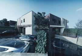 OPATIJA, POBRI - villa  u nizu 218m2 s pogledom na more + uređena okućnica 250m2, Opatija - Okolica, Σπίτι