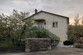 RIJEKA, KASTAV- kuća sa dva stana 230 m2, Kastav, Kuća