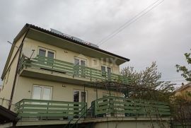 RIJEKA, KASTAV- kuća sa dva stana 230 m2, Kastav, Haus