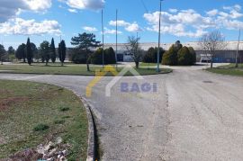 NAJAM HALA 8500m2 pod krovom na terenu 65000m2, Labin, Propriedade comercial