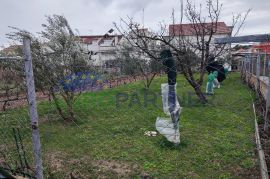 Prostrani stan 3S+DB sa velikom terasom i garažom, preko 100 m2, Kaštela, Kaštela, شقة