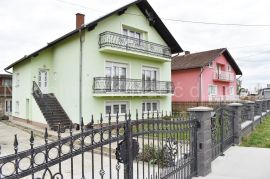 Obiteljska kuća s apartmanima, Bjelovar, Haus