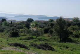 VODICE, atraktivno građevinsko zemljište s pogledom na more, Vodice, Tierra