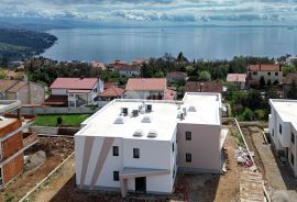 OPATIJA, POBRI - Villa u nizu 179m2 s pogledom na more + uređena okućnica 250m2, Opatija - Okolica, Ev