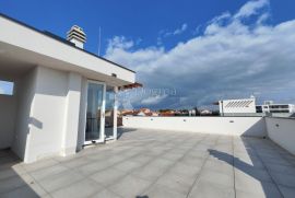 SRIMA - PENTHOUSE DRUGI RED DO MORA S8, Vodice, Kвартира