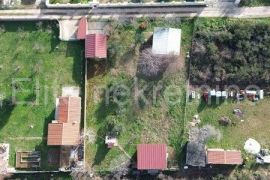 ISTRA, PULA - prodaja dva legalizirana objekta na okućnici od 1079m2!, Pula, House