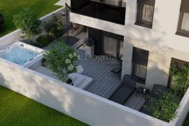 Moderan stan s velikim vrtom i prostranom terasom - Stan S2, Pula, Appartamento