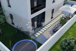 Moderan stan s velikim vrtom i prostranom terasom - Stan S2, Pula, Διαμέρισμα