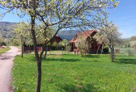 OTOČAC, LIČKO LEŠČE - Kuća u prirodi s bazenom, Otočac, Casa