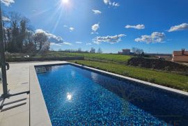 Moderna nova vila sa bazenom u mirnom mjestu sa svom infrastrukturom u blizini, Sveti Petar U Šumi, Maison