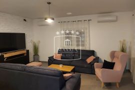 Zadar, Murvica - moderna vila 286m2 s bazenom! 814000€, Zadar - Okolica, Maison