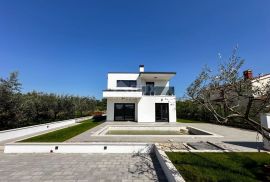 ISTRA, POREČ - Moderna kuća sa bazenom na rubu naselja s pogledom na more, Poreč, Maison