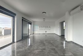 Apartman PRODAJA Vrsi Mulo 170 m2, Vrsi, Διαμέρισμα