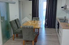 OTOK KRK, OMIŠALJ - renovirana kuća u starom gradu, Omišalj, House