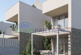 Novigrad, okolica, kuća 200 m od mora, Novigrad, Maison