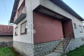 Kuća u blizini centra Gospića, Gospić, Σπίτι