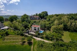 ISTRA, MOTOVUN - Izvanredna kuća s bazenom na izuzetnoj lokaciji, Motovun, House